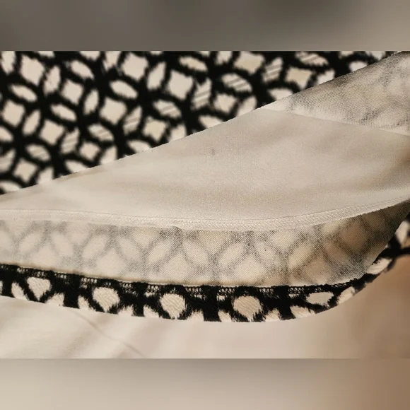 Le Lis Juniors White And Black Pull On Skirt With Faux Pockets Size Medium - Picture 3 of 9